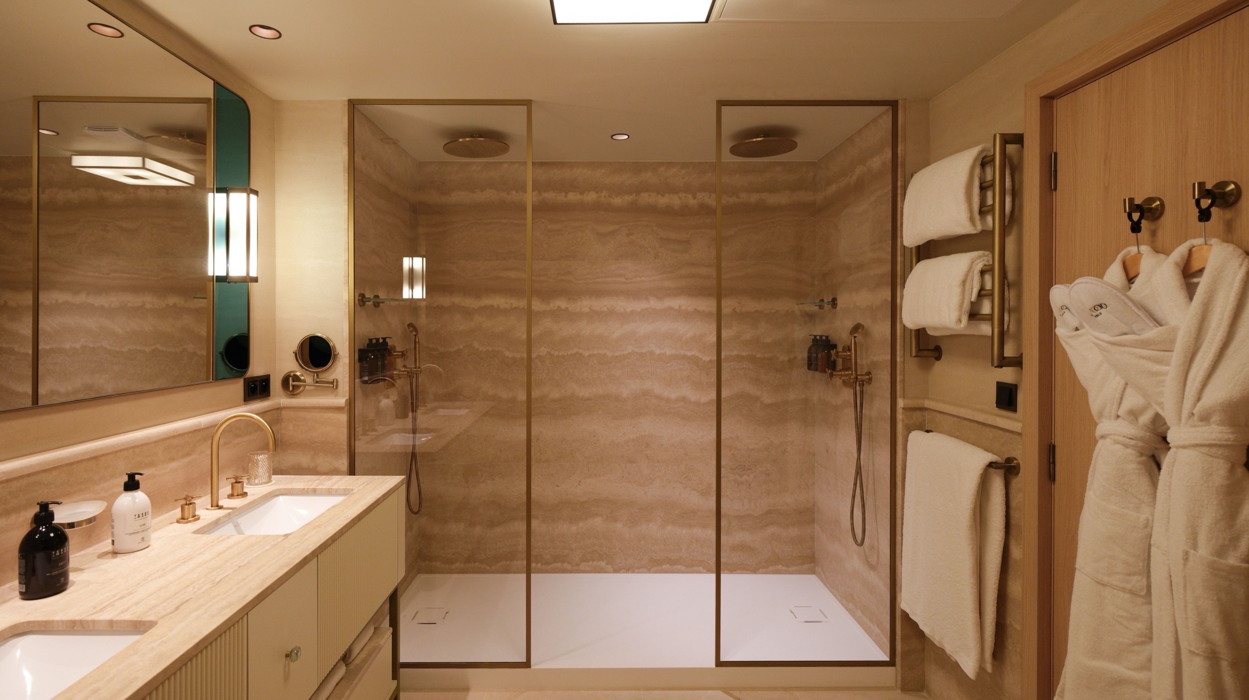 Suite - Swimming Pool View