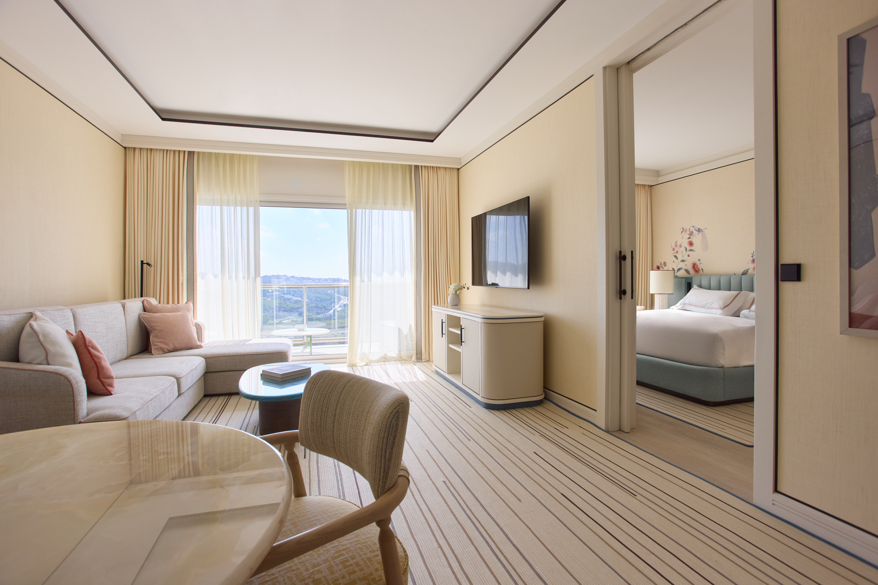 Penthouse Suite with panoramic view