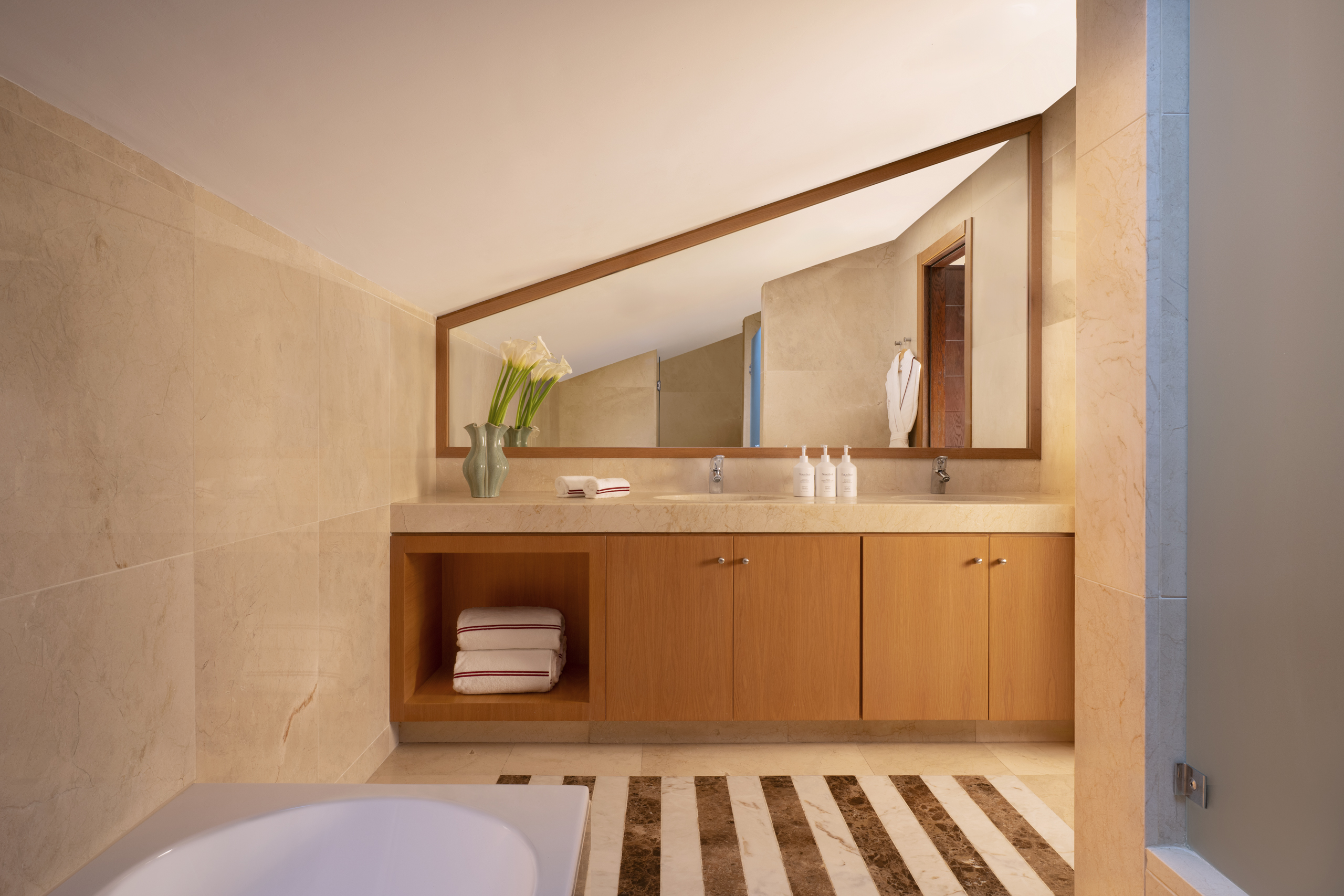 Residence Premium with 2 bedrooms (4 adults)