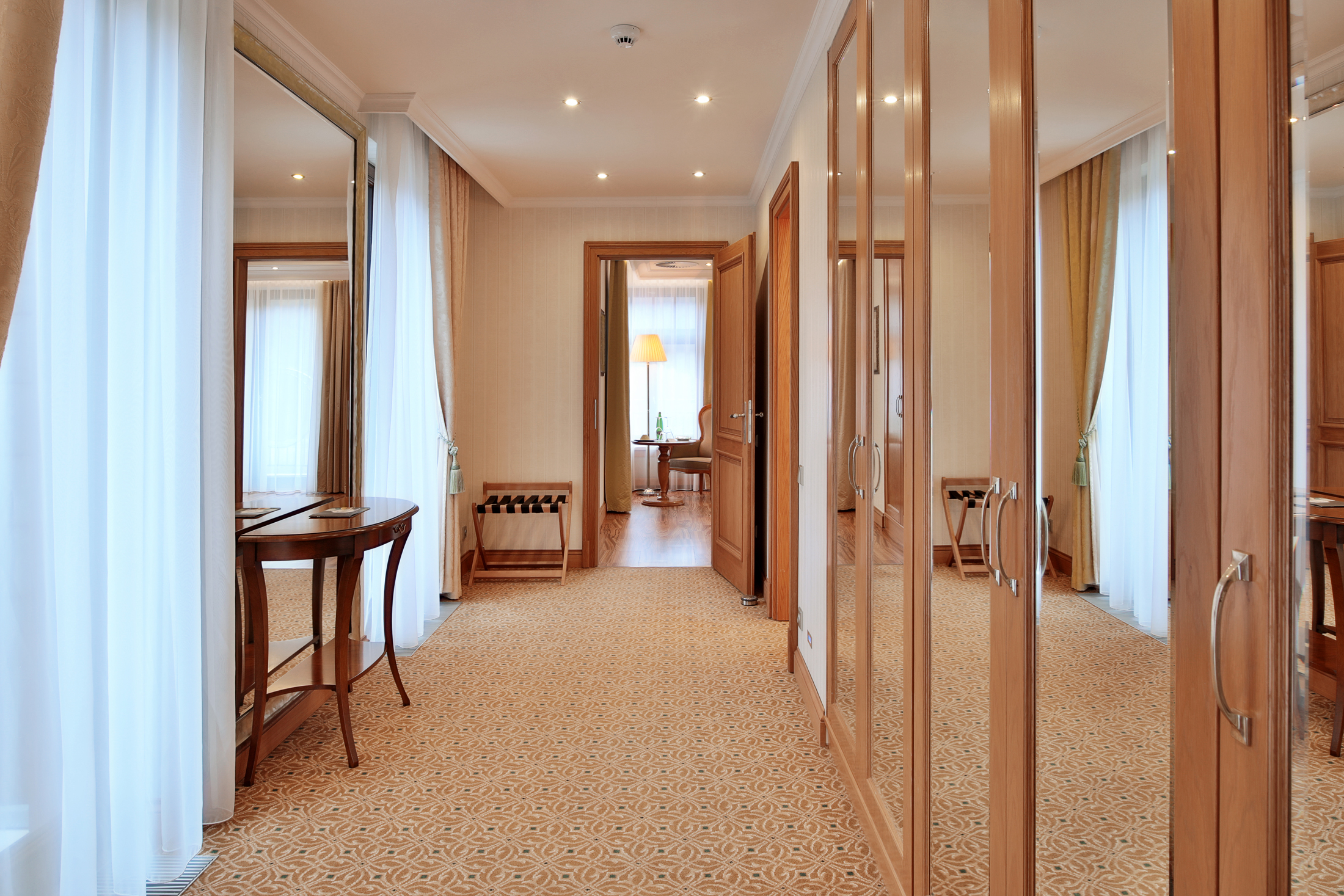 Admiral Suite