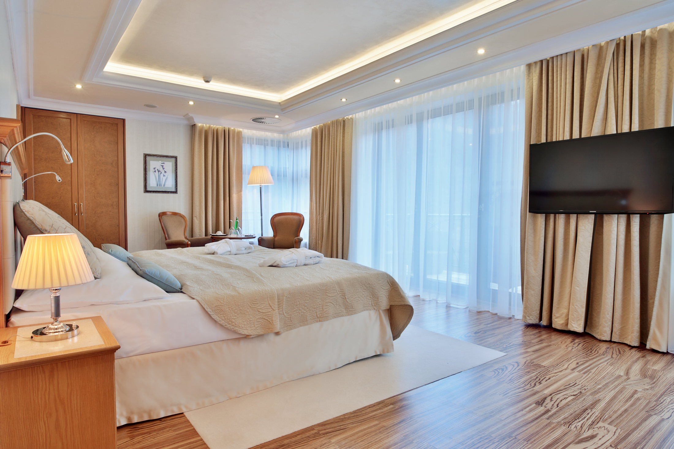 Admiral Suite