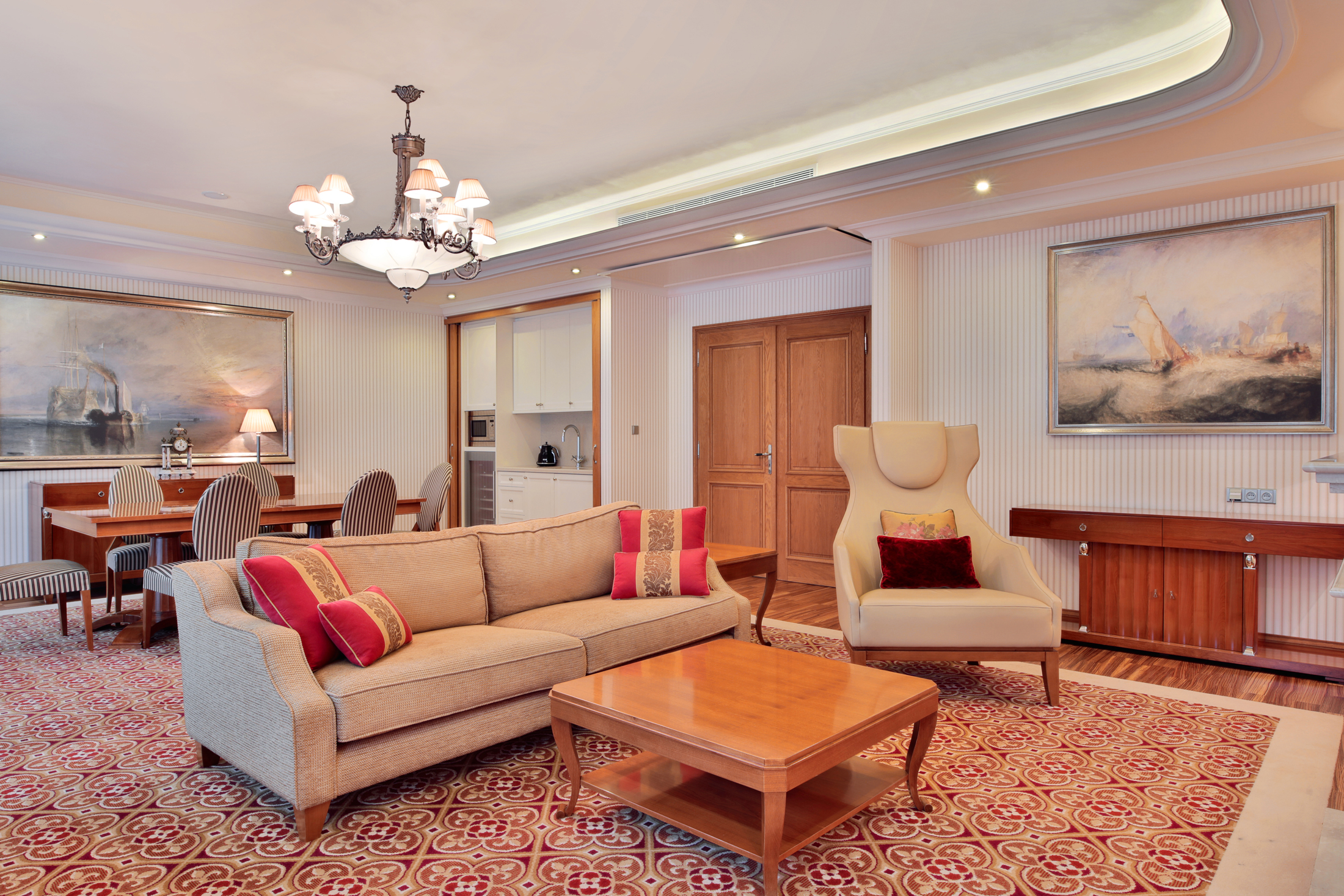 Admiral Suite
