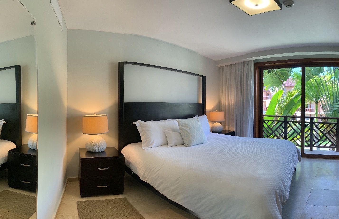One Bedroom Suite with Mountain View