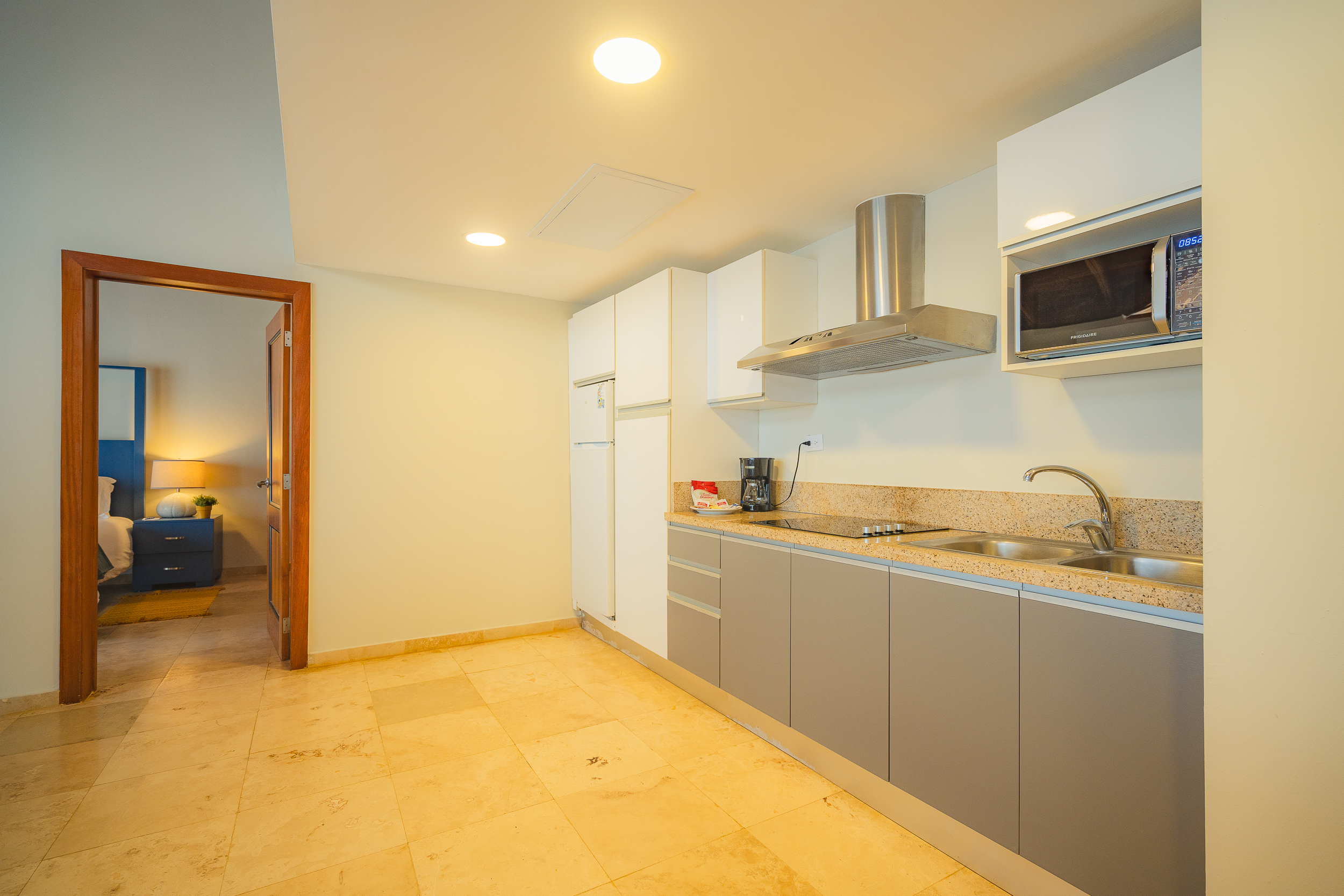 Admiral Two Bedrooms Suite Ocean View