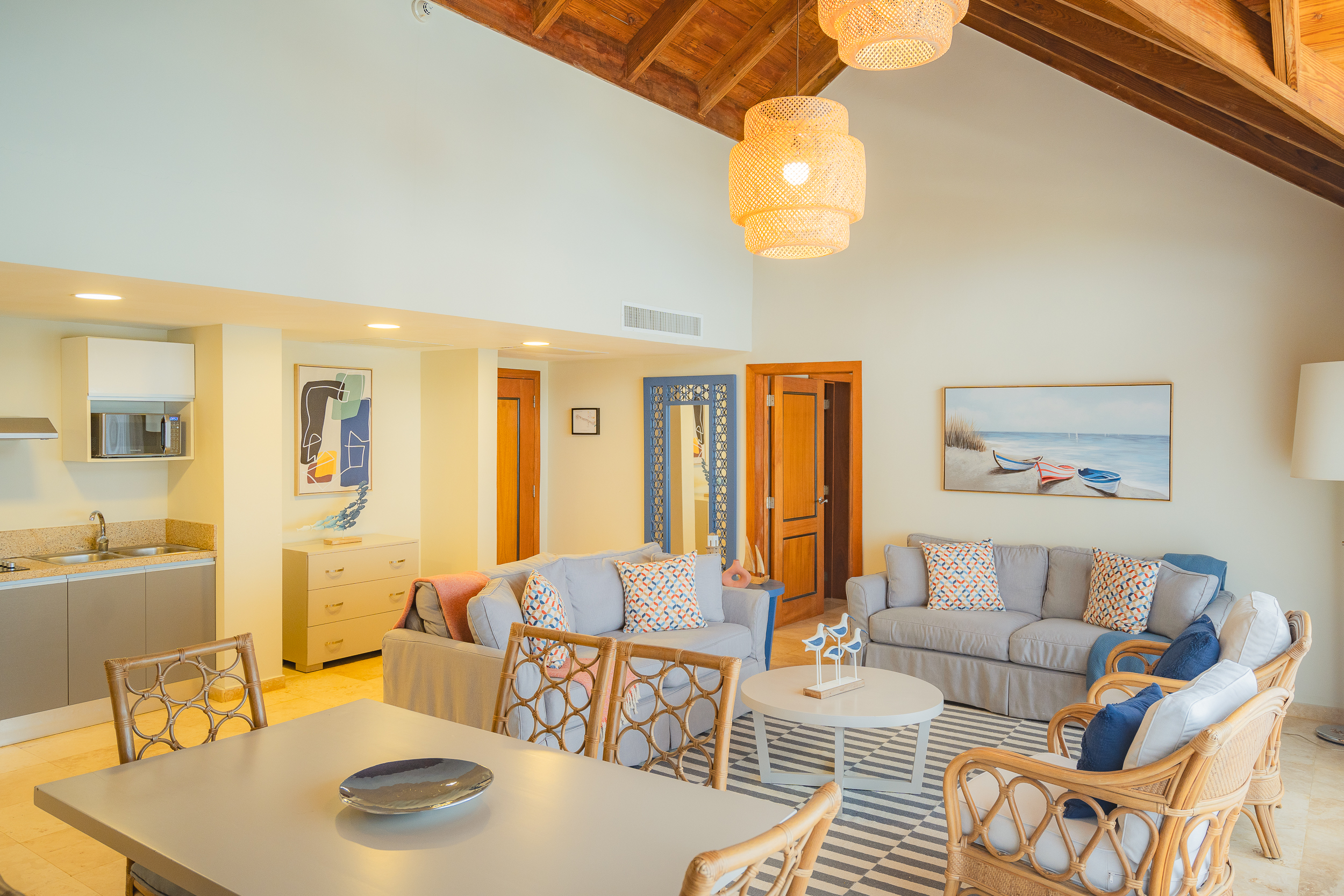 Admiral Two Bedrooms Suite Ocean View