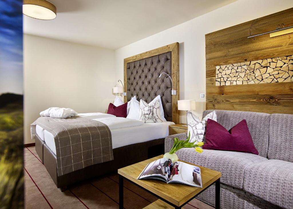 Double Room Deluxe Tyrol
