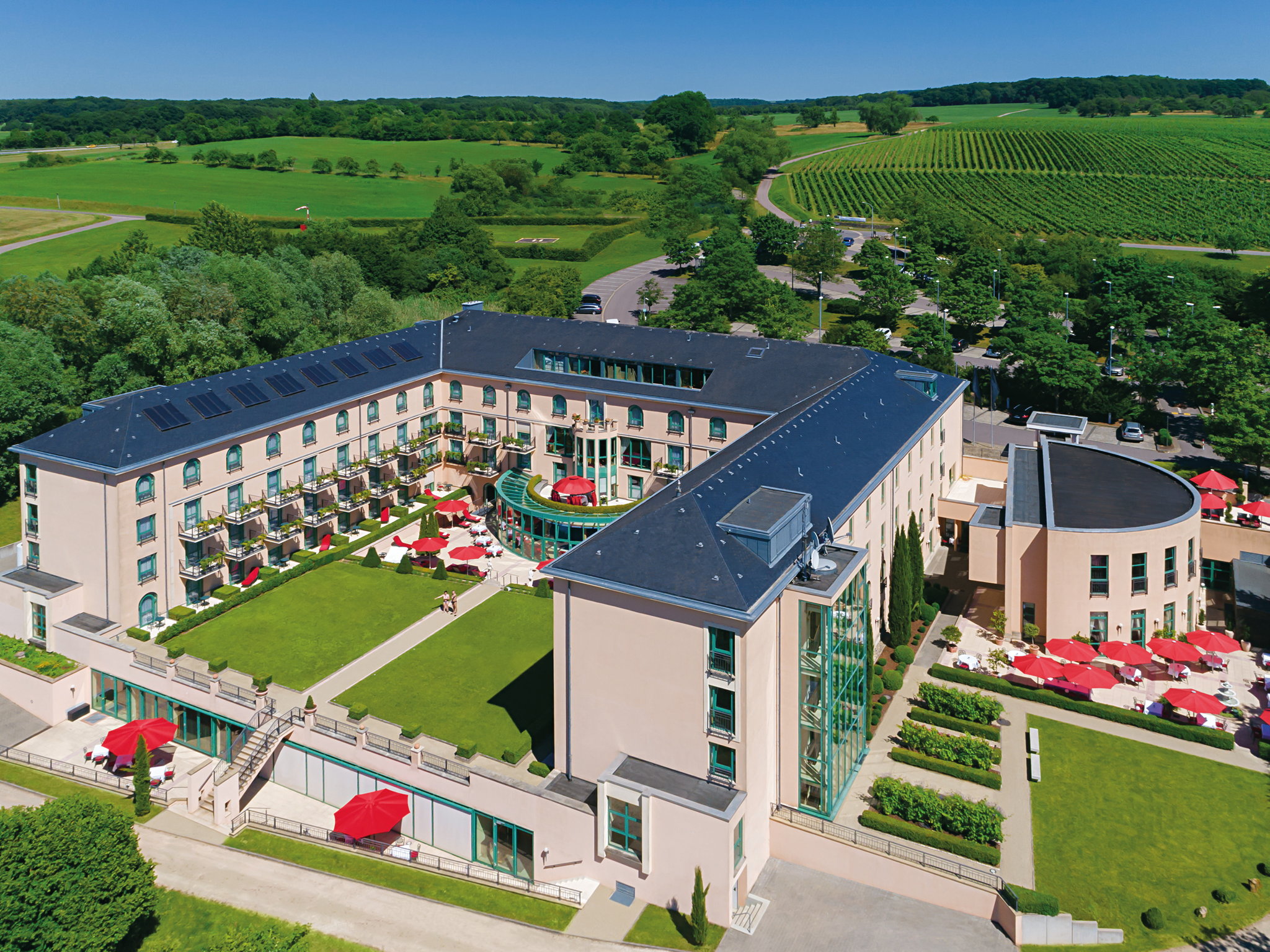 Victor's Residenz-Hotel Schloss Berg - Exterior view