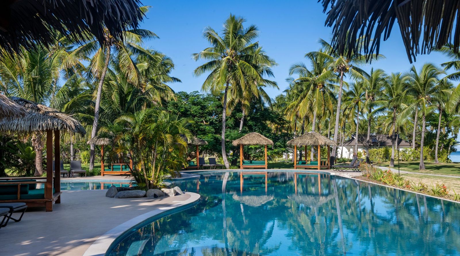 Lomani Island Resort