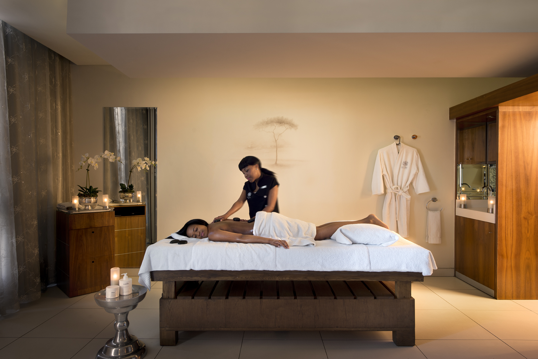 Davinci Hotel And Suites
