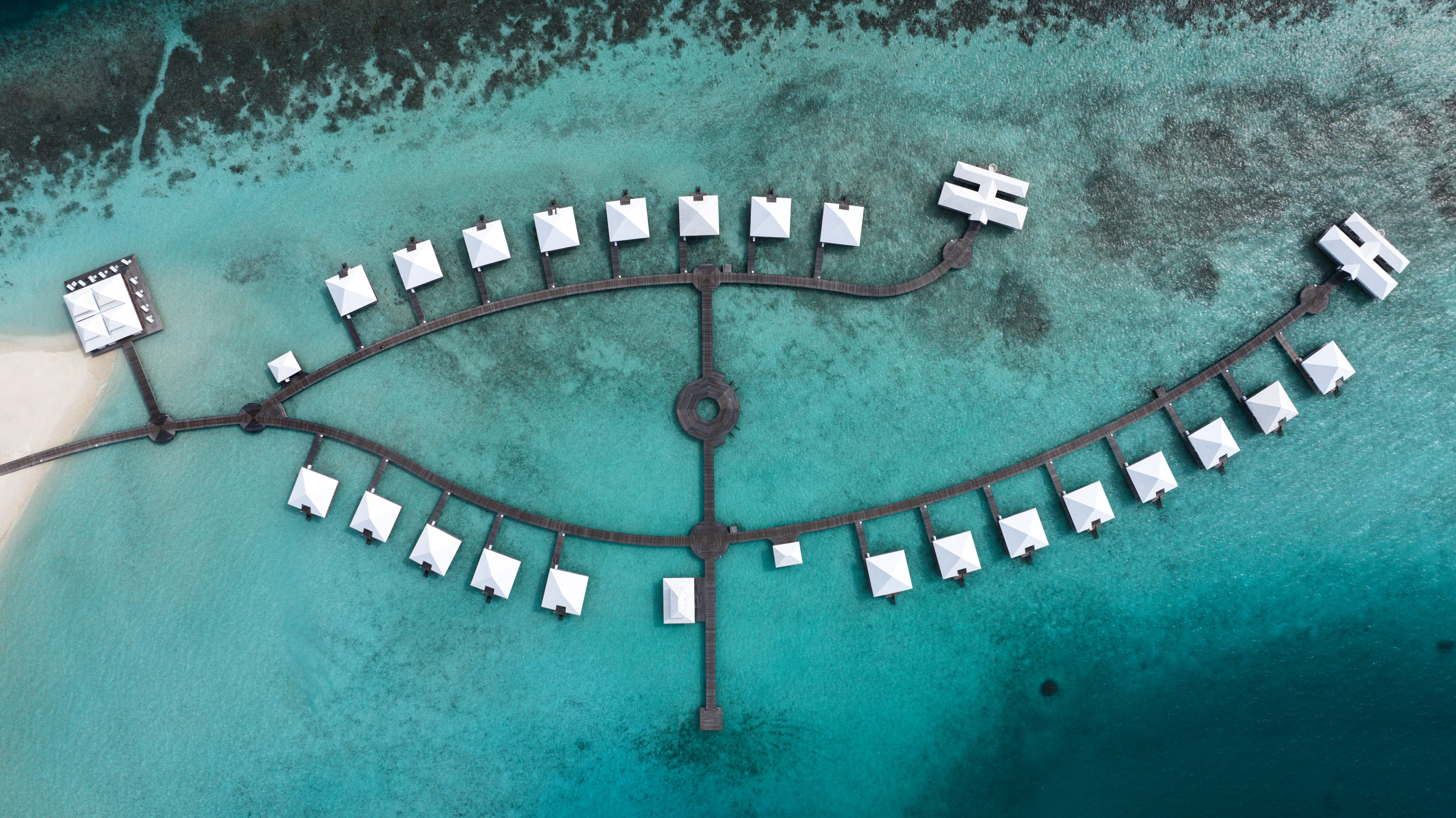 Diamonds Athuruga Maldives Resort & Spa