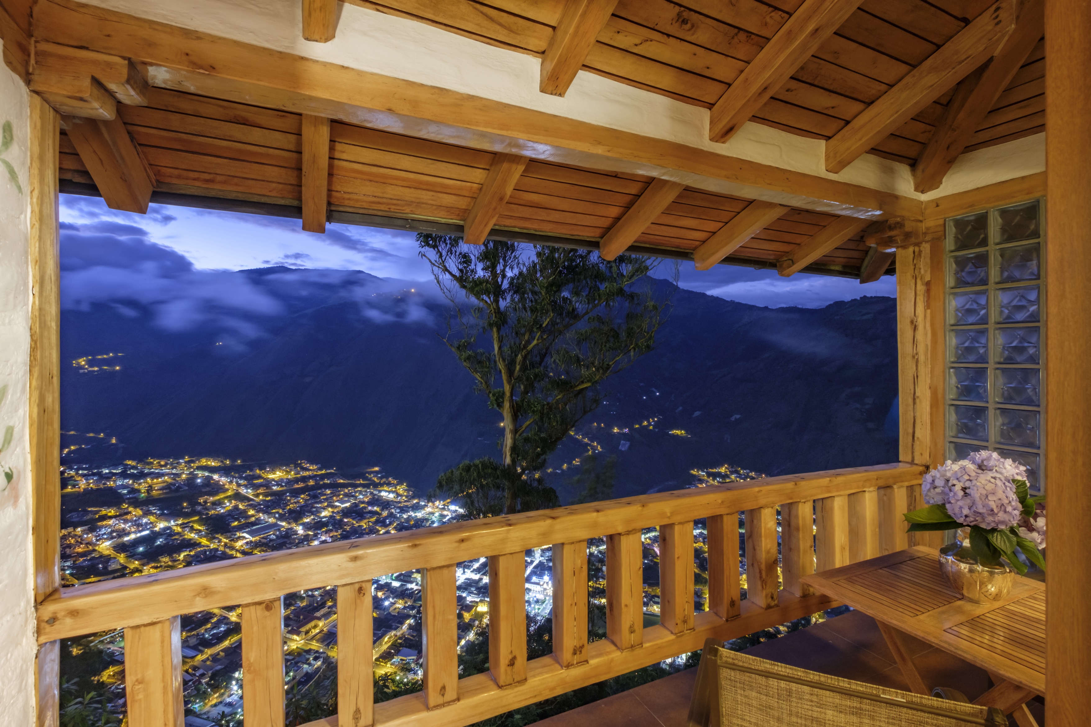 Luna Volcán, Adventure SPA