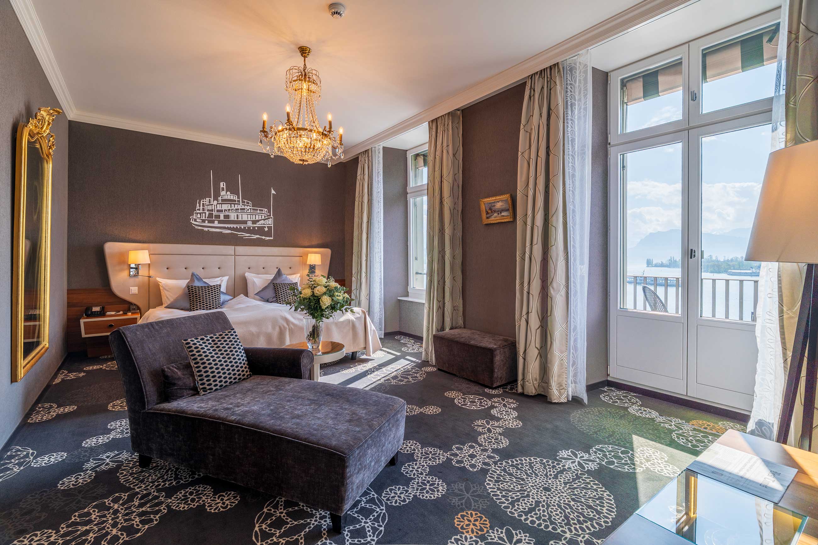 Lucerne Luxury Suite, facing the lake